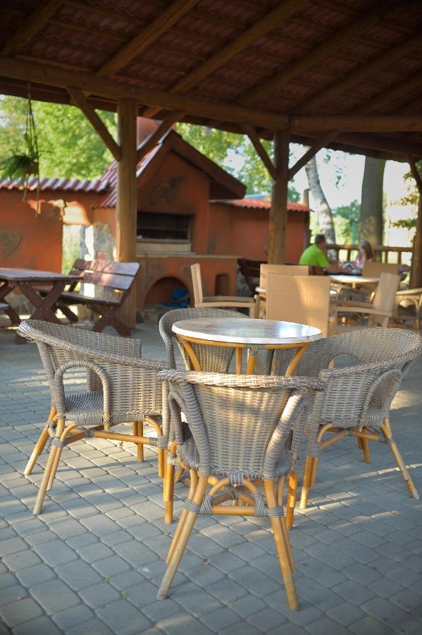 Kasztelan Hotel Krosno Exterior photo